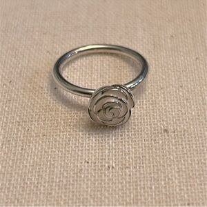 Pandora Rose enamel ring size 6